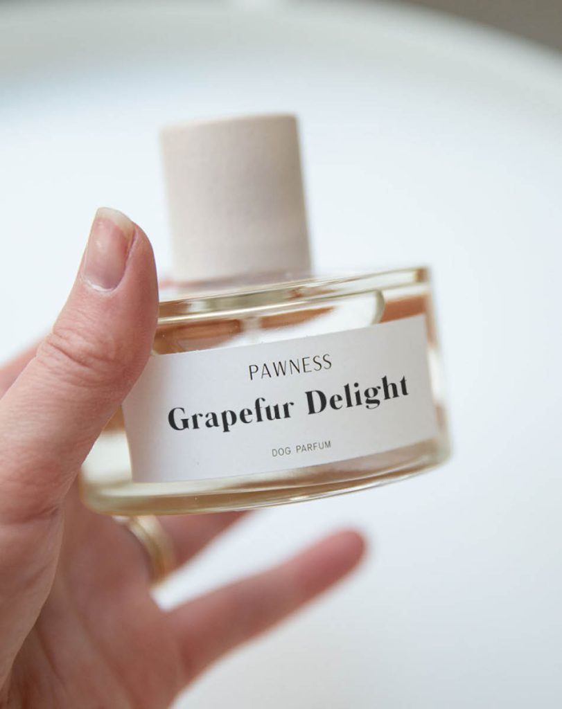 Hondengeurtjes verdrijven met parfum
