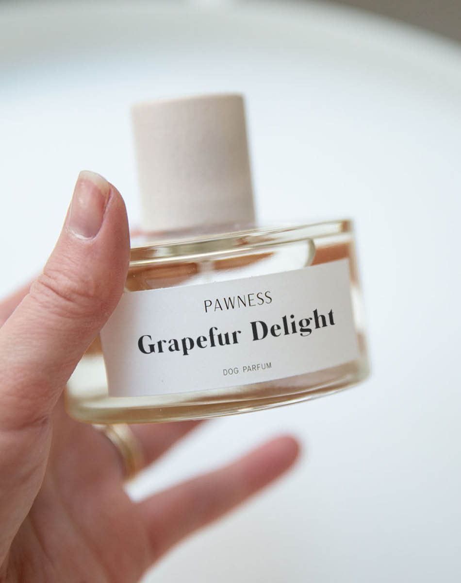 Hondengeurtjes verdrijven met parfum